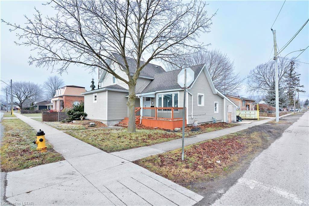 Chatham-kent, ON N8A 3H7,502 WALL ST