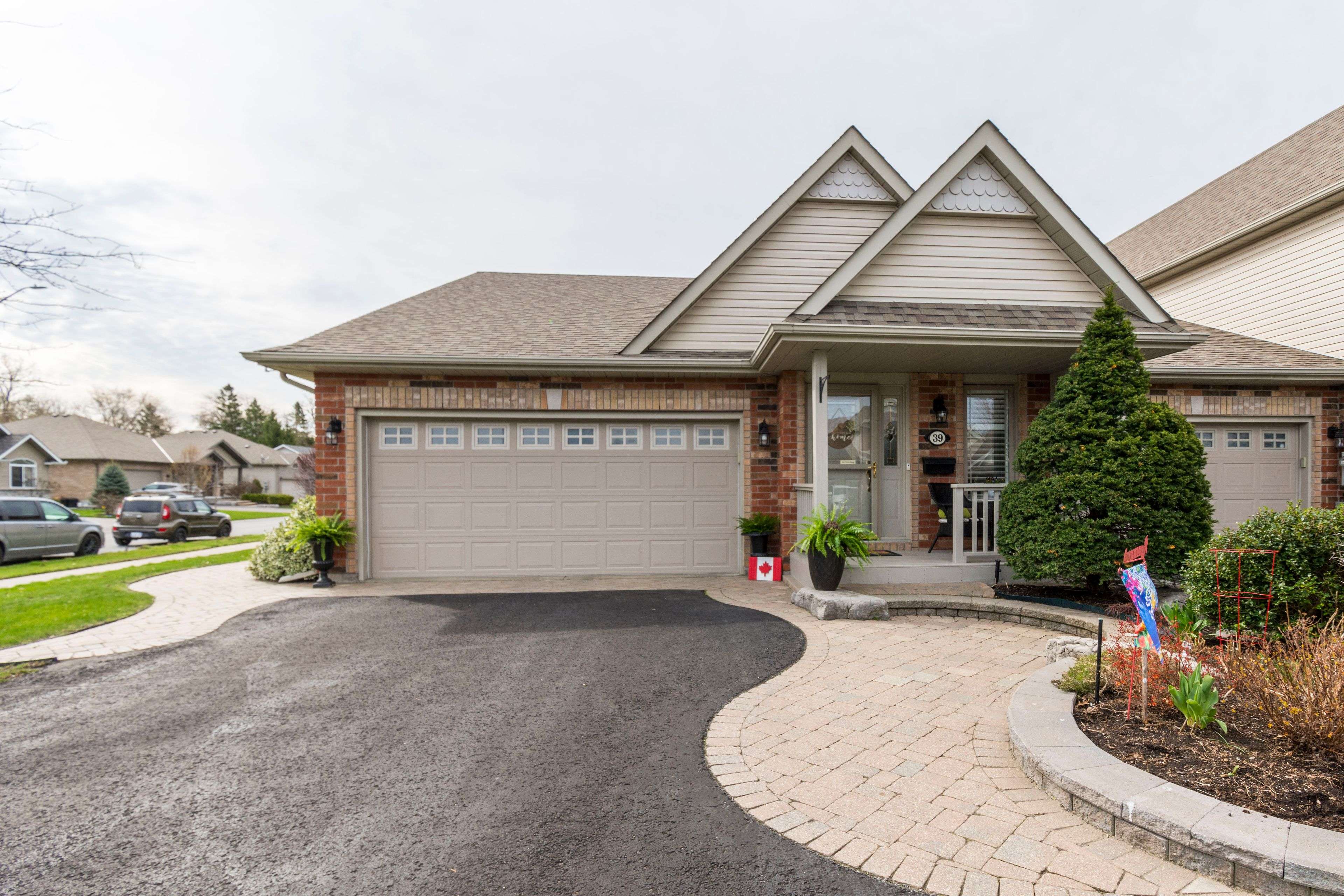 Belleville, ON K8P 5M6,39 Hawthorn ST