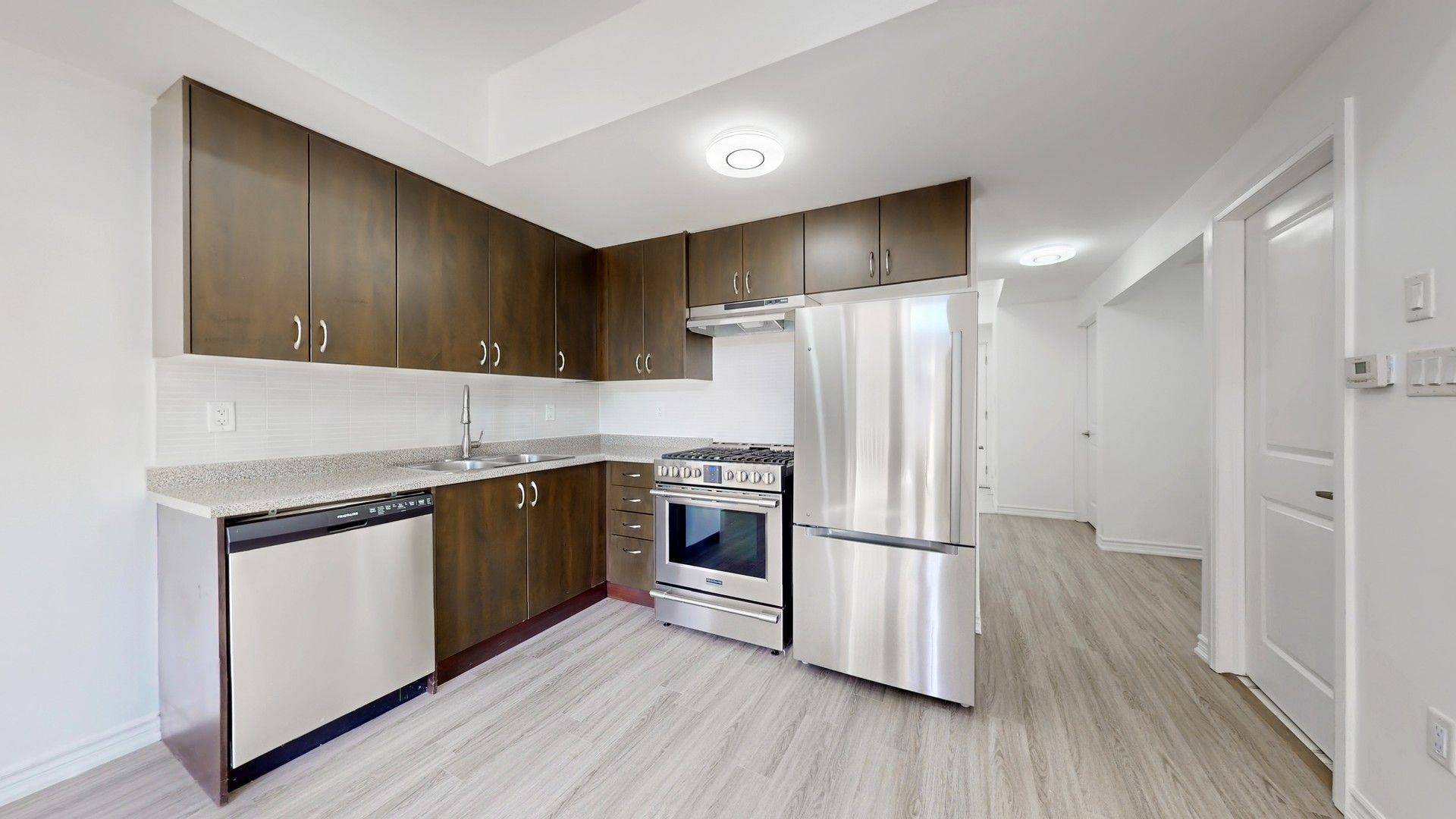 Toronto E11, ON M1B 4Y9,1357 Neilson RD W #80