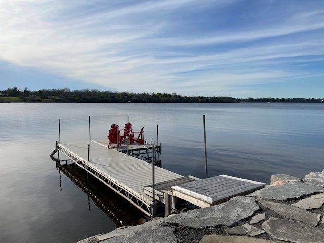 Prince Edward County, ON K0K 2T0,12598 Loyalist Pkwy