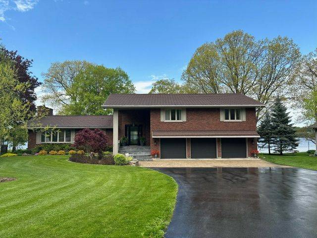 Prince Edward County, ON K0K 2T0,12598 Loyalist Pkwy