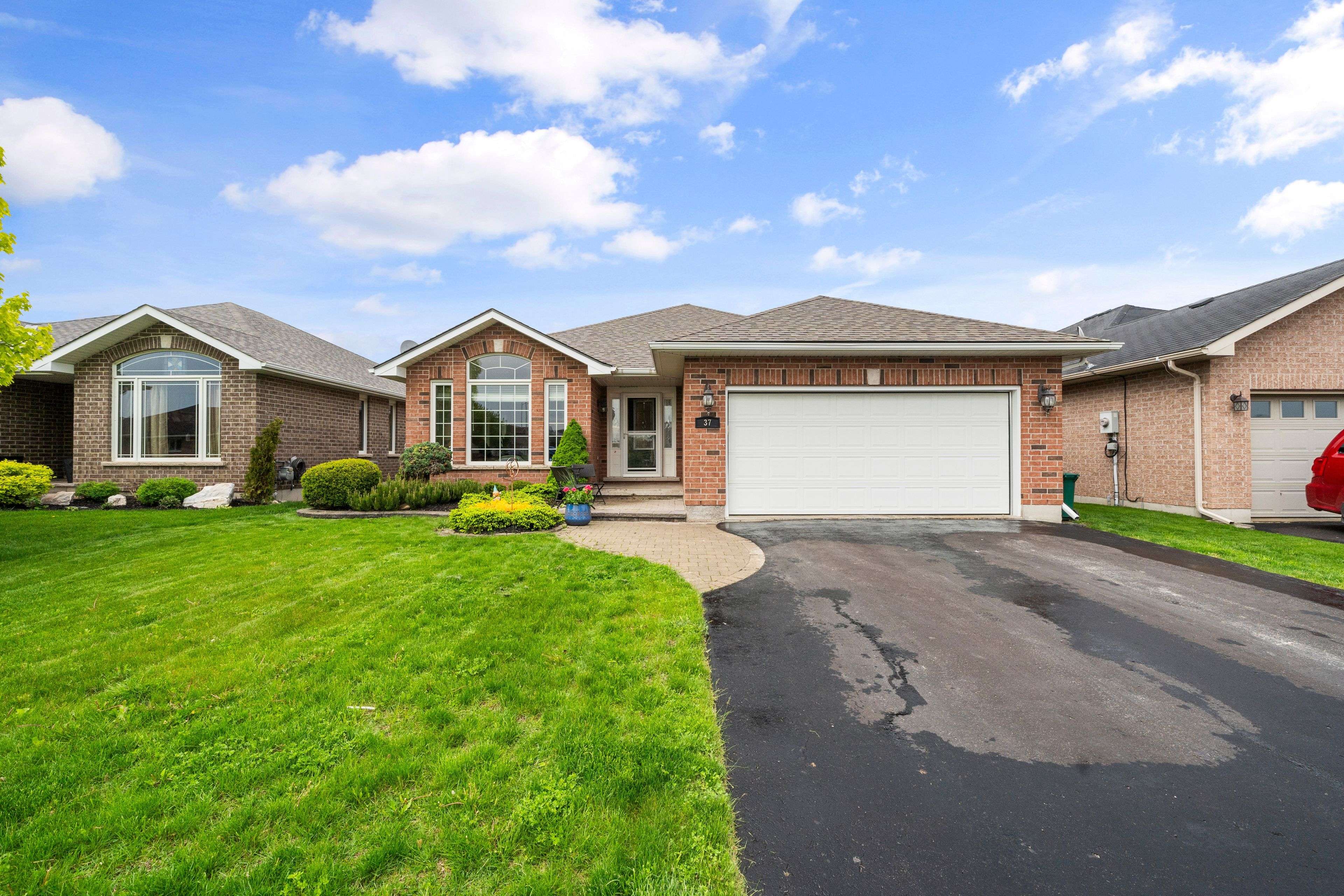 Belleville, ON K8N 0C9,37 Essex DR