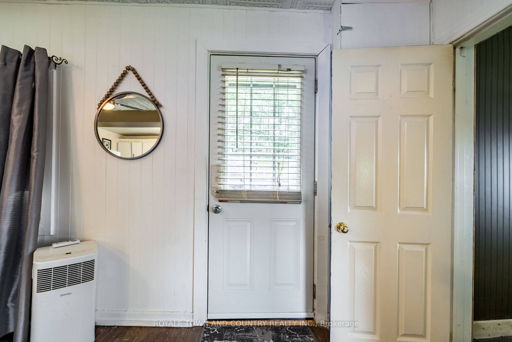 Scugog, ON L0B 1E0,247 Williams Point RD