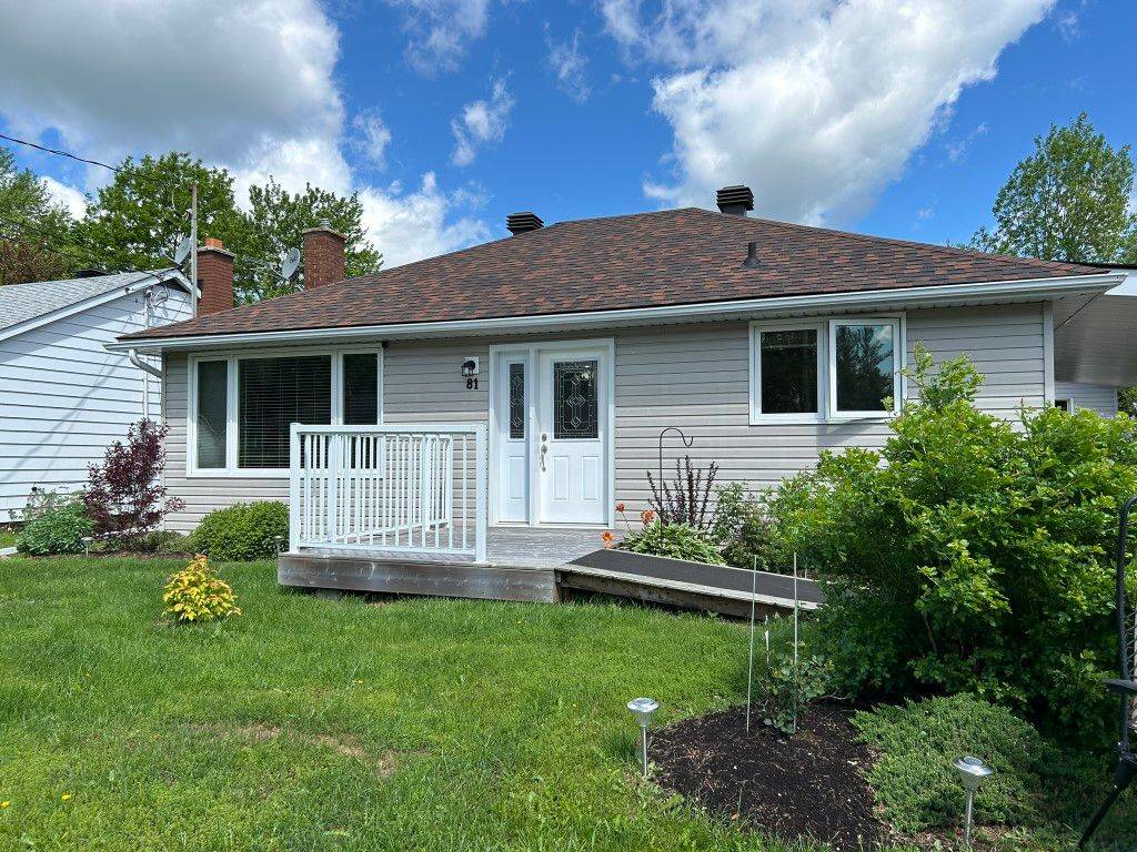 Bancroft, ON K0L 1C0,81 Johnston CRES