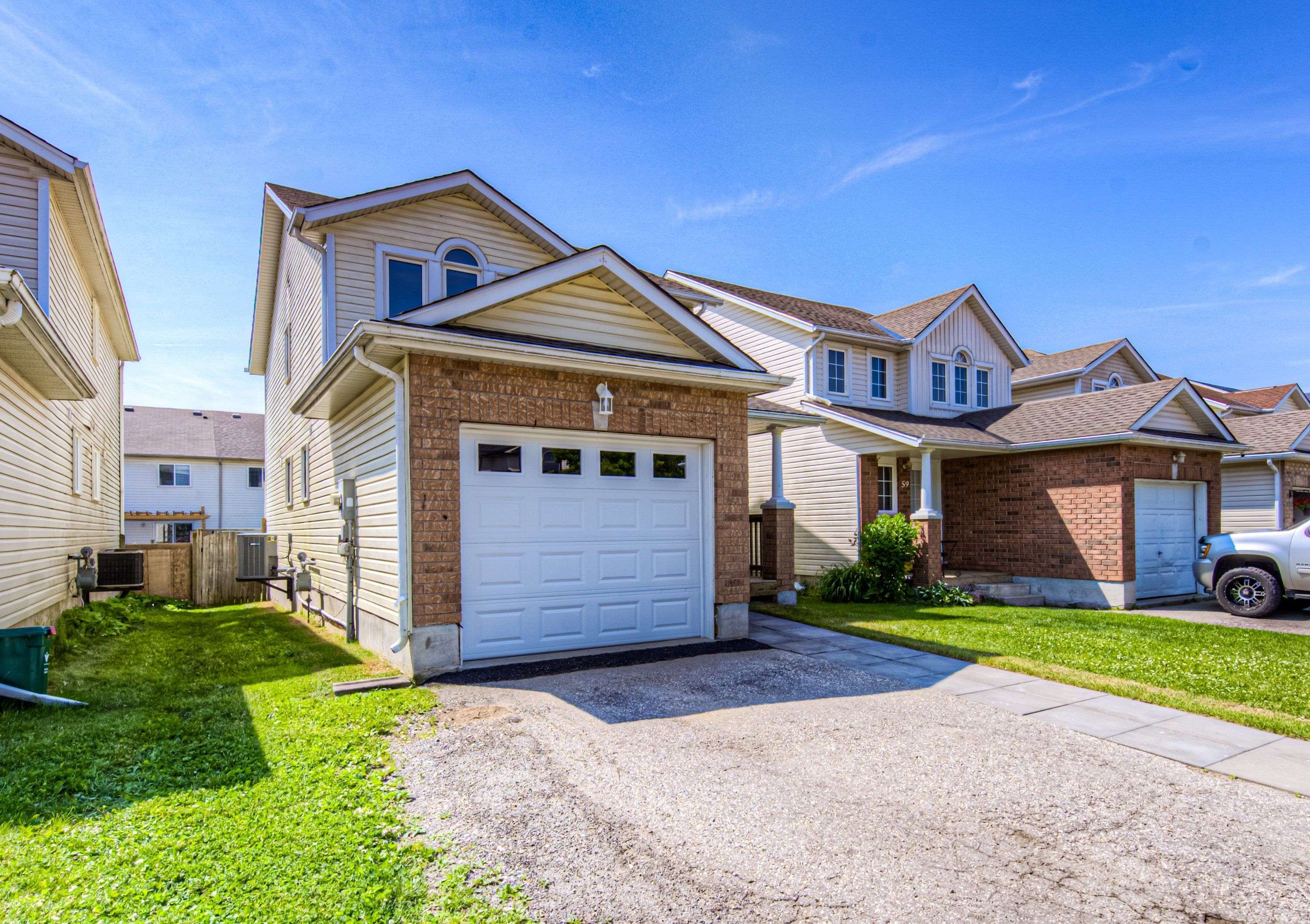 Kitchener, ON N2E 3Y7,63 Dahlia ST