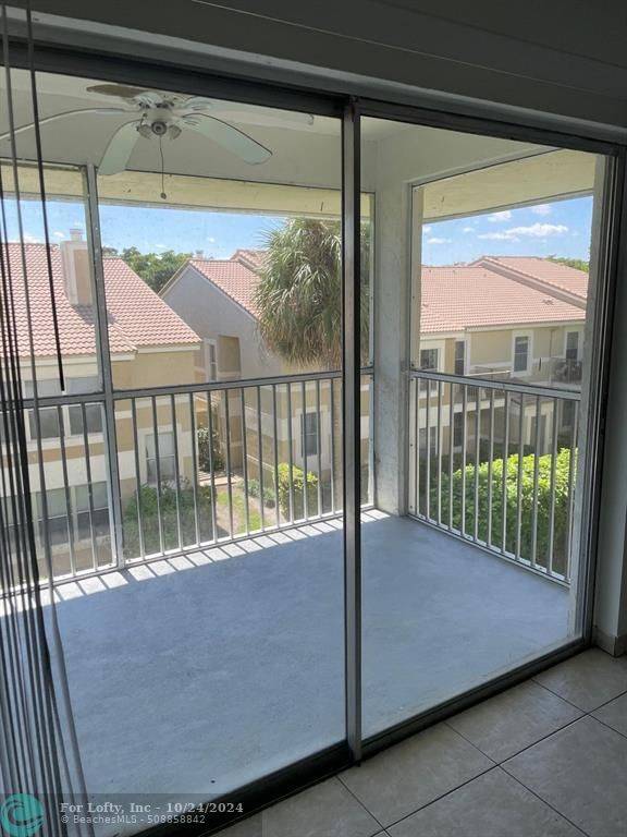 Coral Springs, FL 33065,2960 Riverside Dr  #316