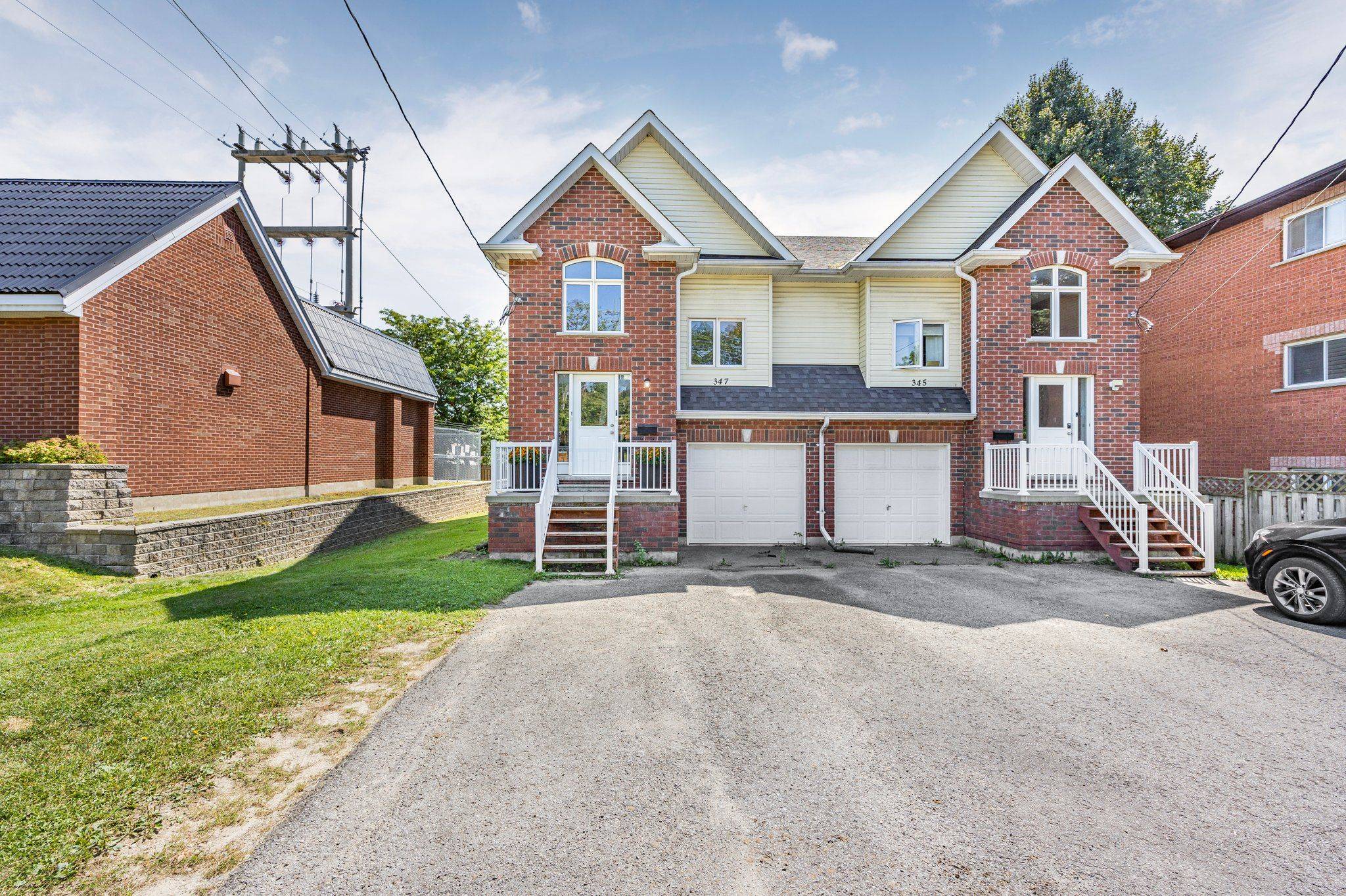 Barrie, ON L4M 1L1,347 Blake ST