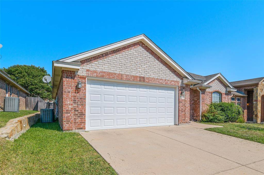 Fort Worth, TX 76179,6720 Chalk River Drive