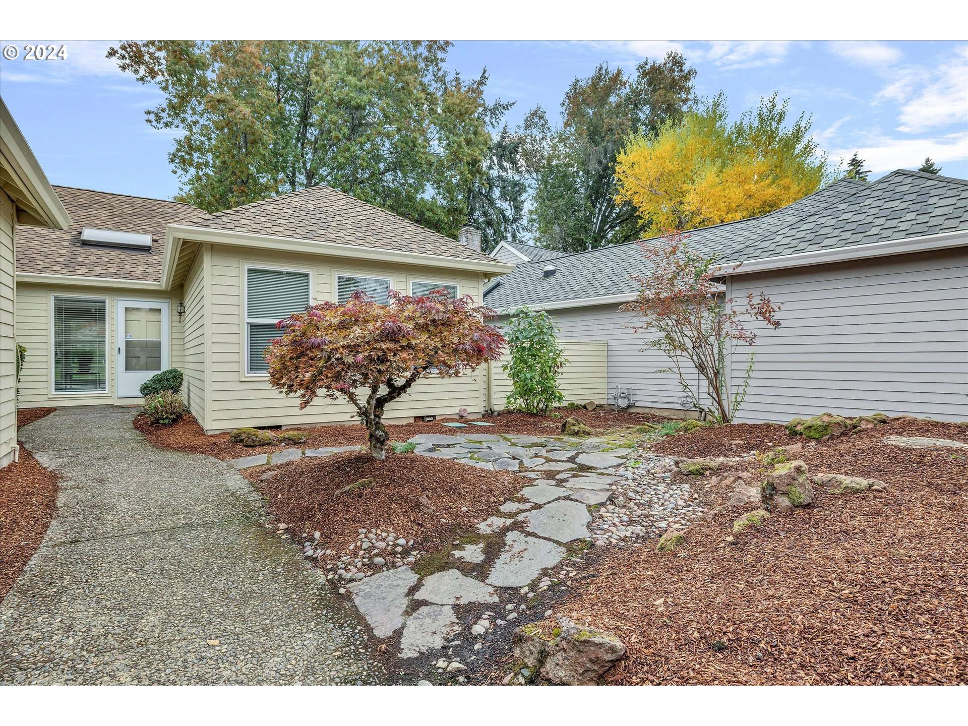 Wilsonville, OR 97070,7360 SW LAKESIDE LOOP