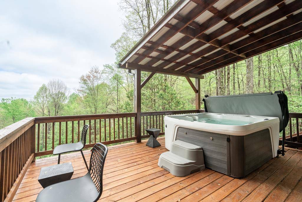 Blue Ridge, GA 30513,384 Mountain Highlands Court