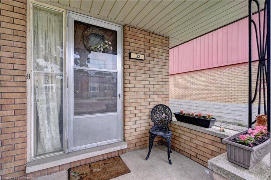 Kitchener, ON N2M 3V5,32 Southdale AVE