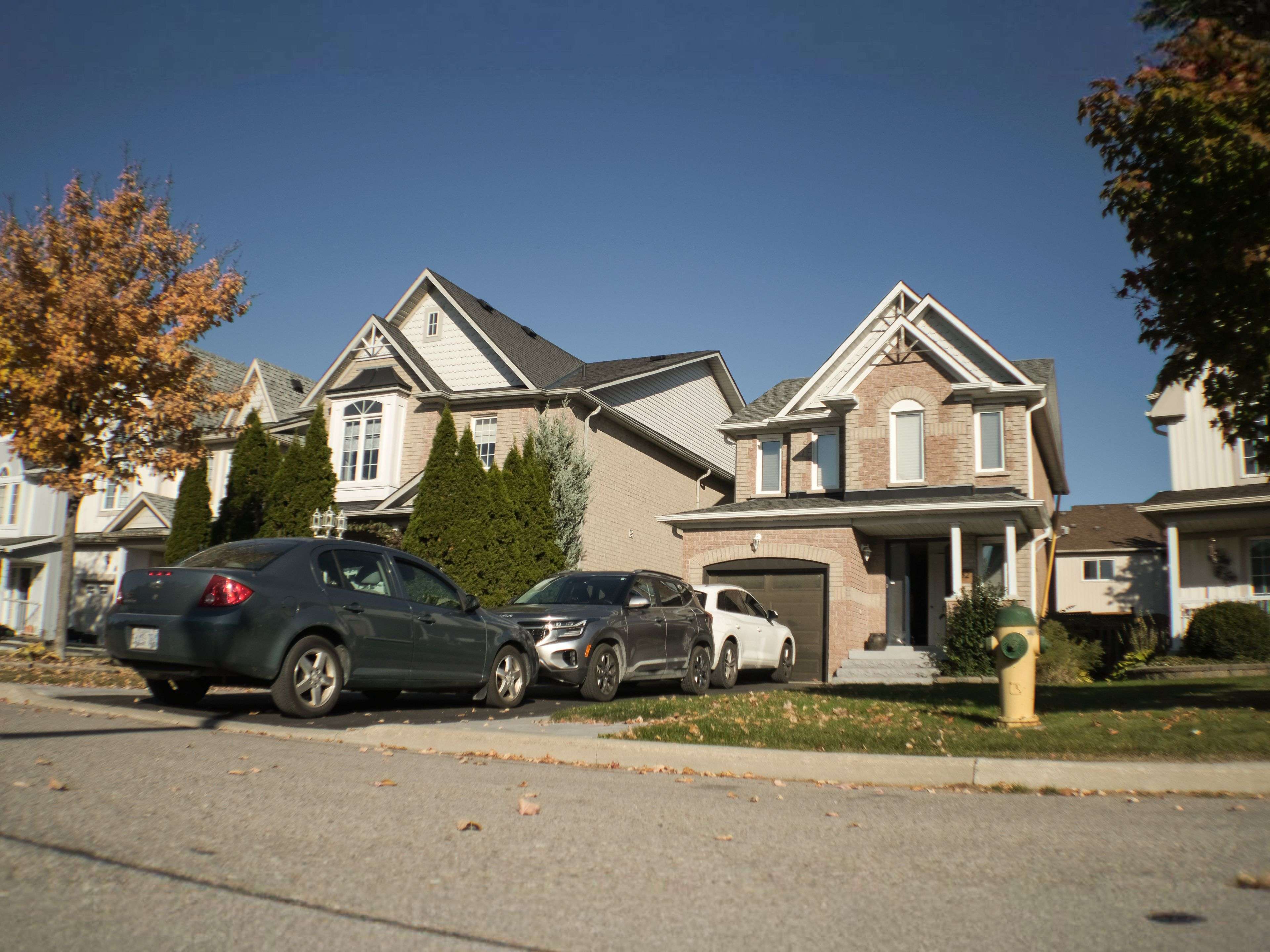 East Gwillimbury, ON L0G 1M0,52 Margaret Graham CRES