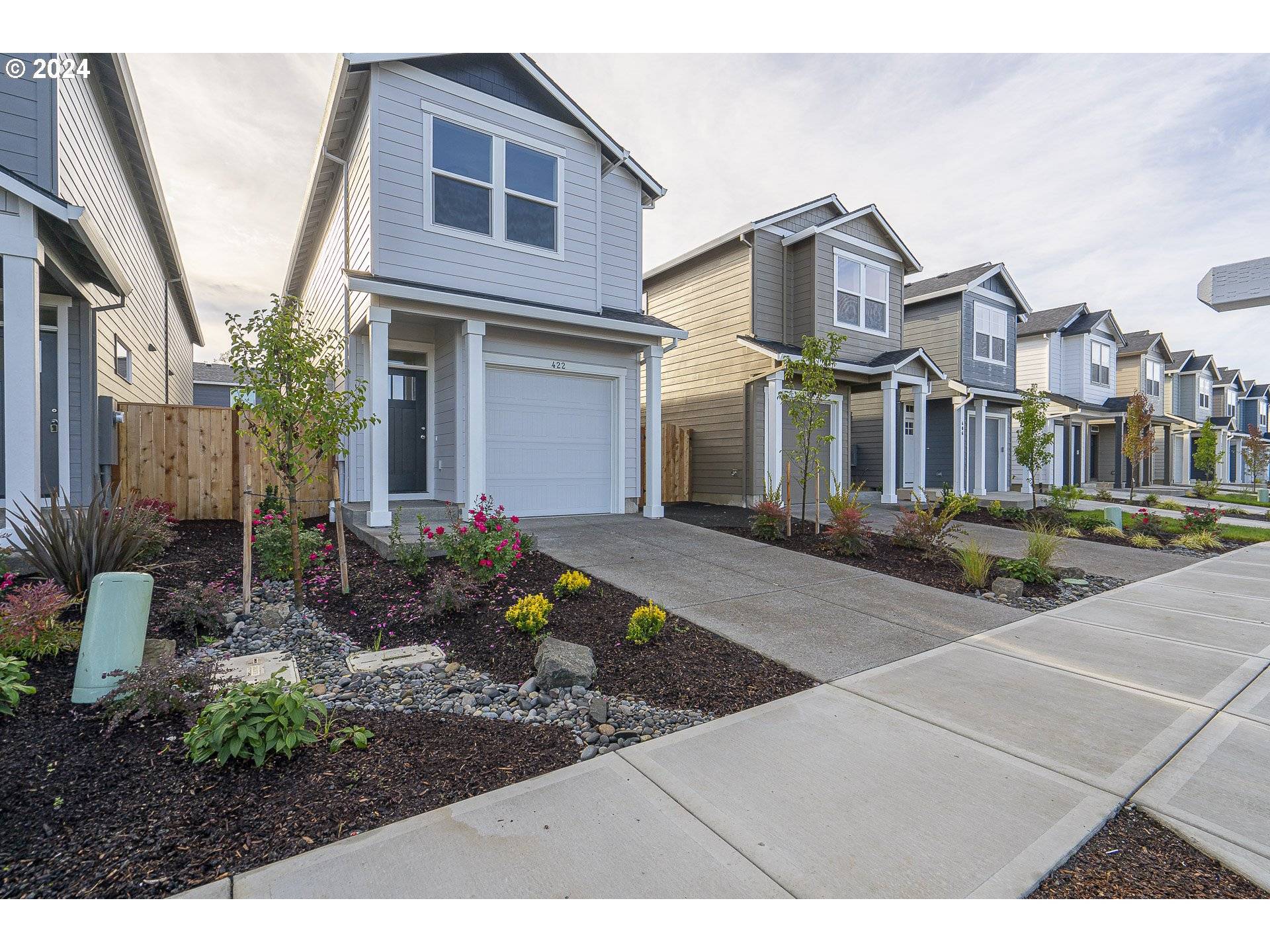 Newberg, OR 97132,422 E London WAY