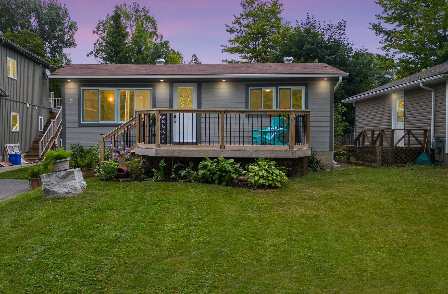 Wasaga Beach, ON L9Z 1T8,7 67th ST N