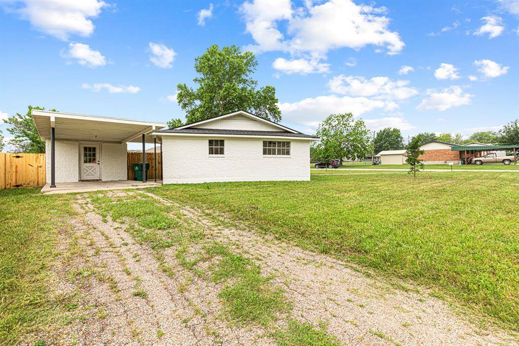 Clifton, TX 76634,902 S Avenue I