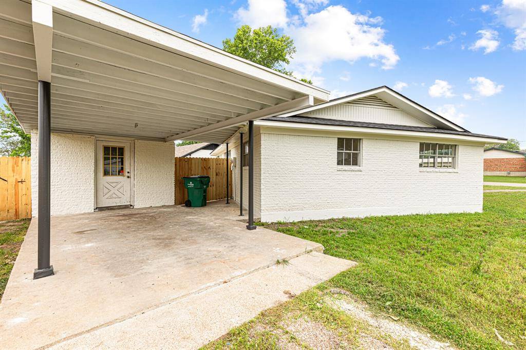 Clifton, TX 76634,902 S Avenue I