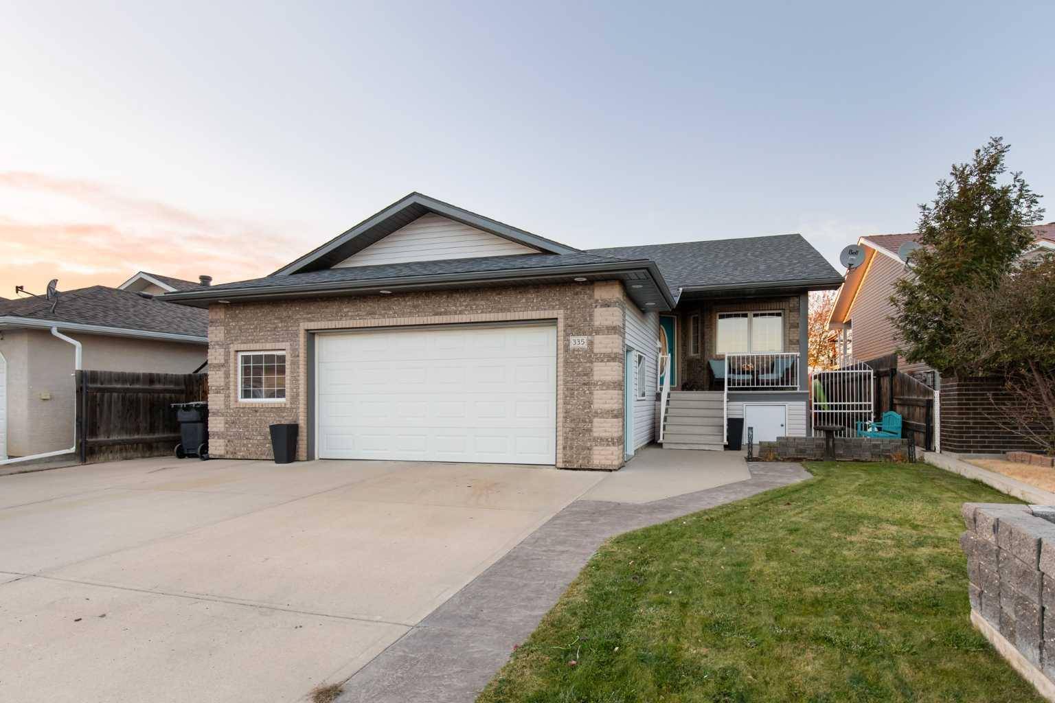 Redcliff, AB T0J 2P0,335 Redcliff WAY SW