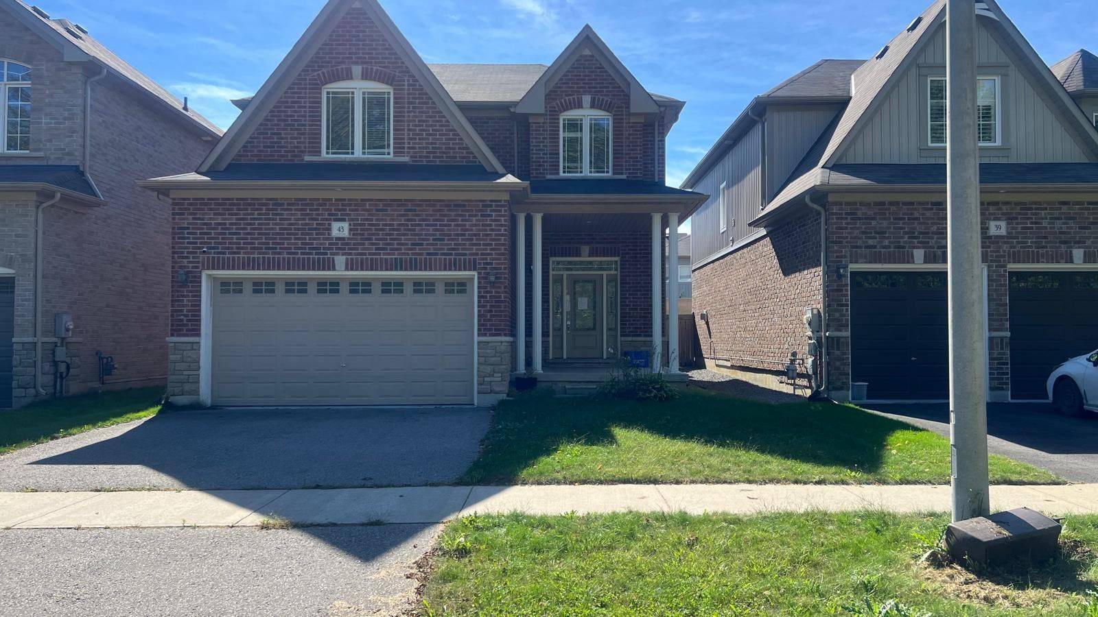 Clarington, ON L1E 0G4,43 Holyrod DR