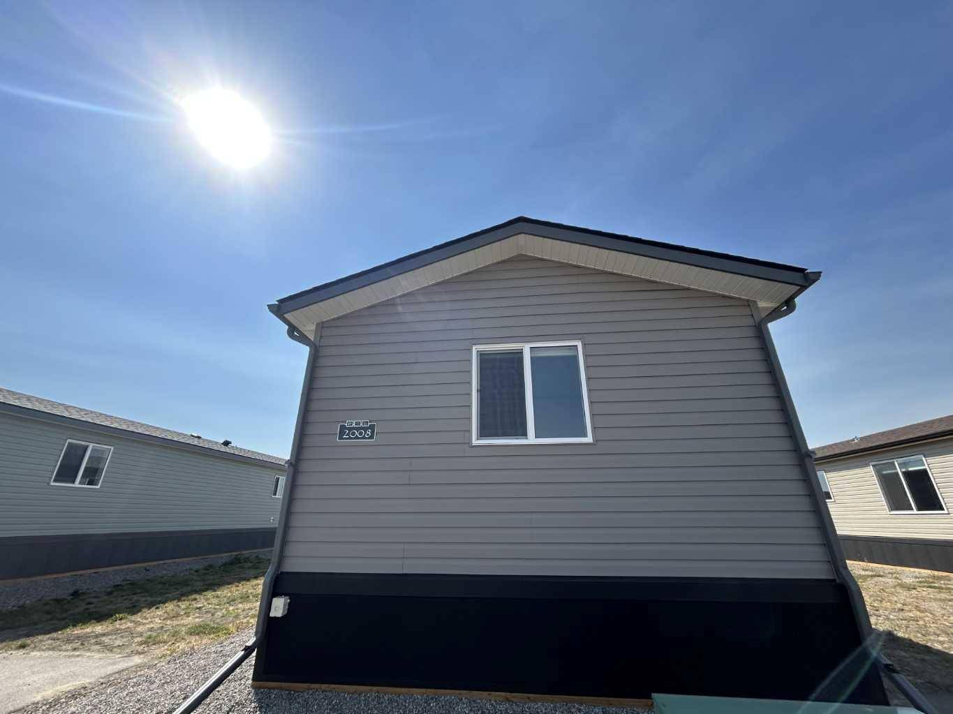 Coaldale, AB T1M 0G4,2008 Sunflower CRES