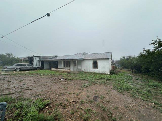 Ozona, TX 76943,105 Ave J