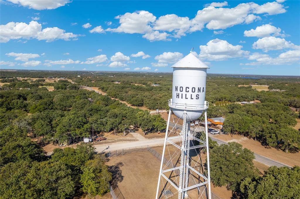 Nocona, TX 76255,320 RIVERCREST Drive