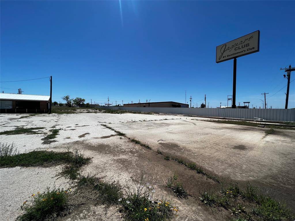 Tye, TX 79563,128 S Access Road