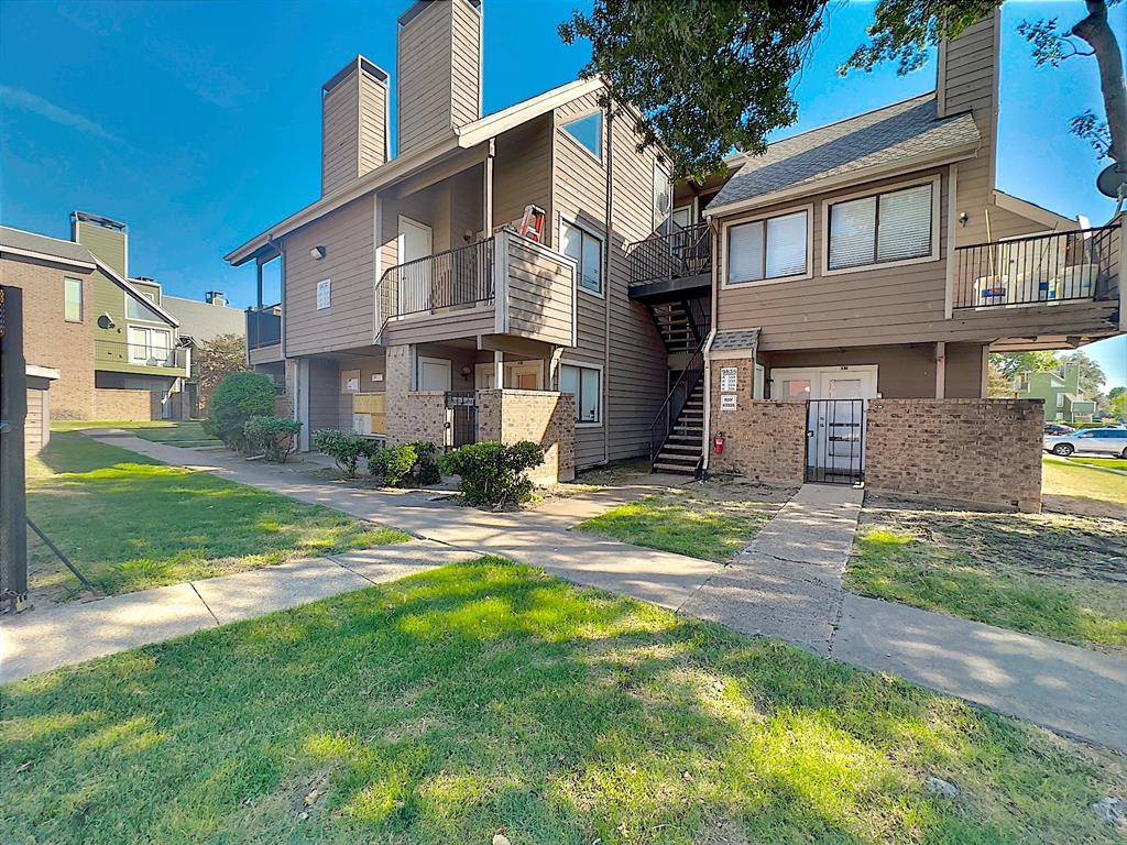 Dallas, TX 75243,9835 Walnut Street #208