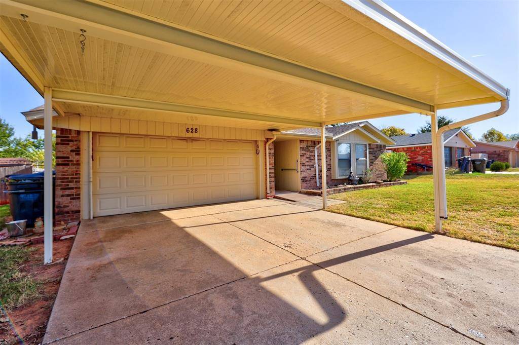 Moore, OK 73160,628 Whispering Oaks Boulevard