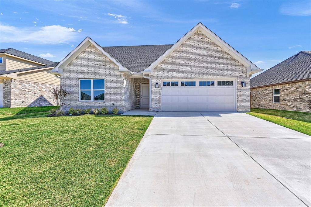 Sherman, TX 75092,1811 Boxwood Drive