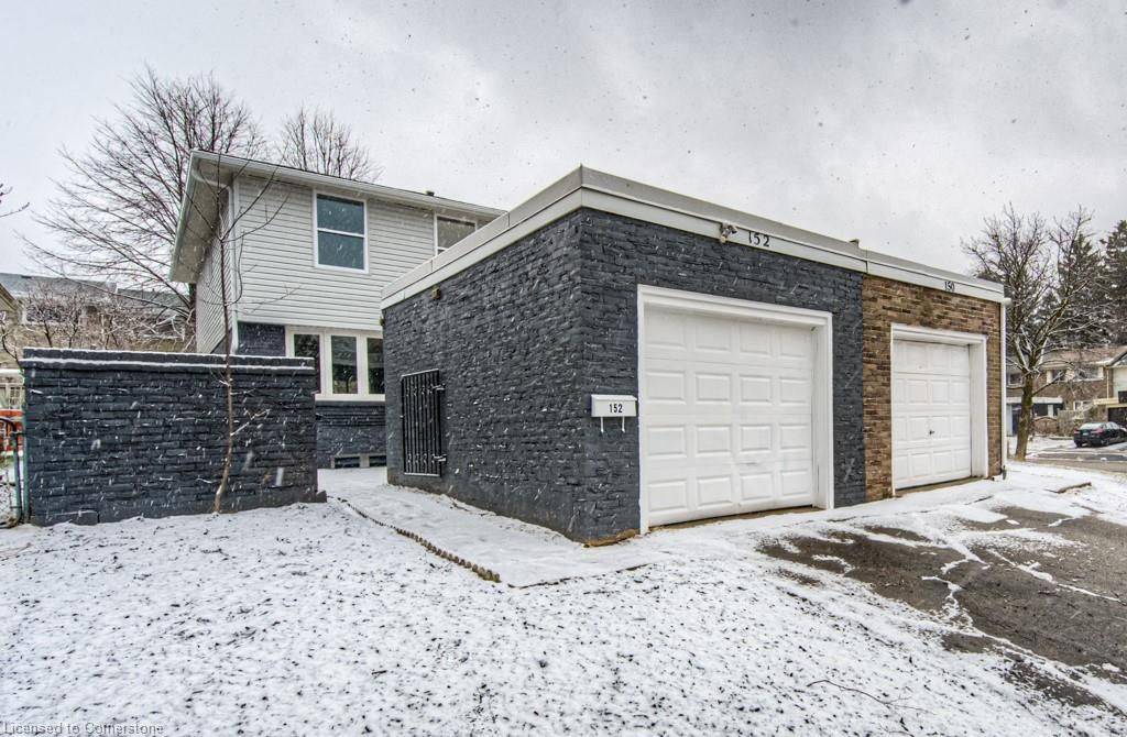 Kitchener, ON N2M 1T3,152 Overlea DR