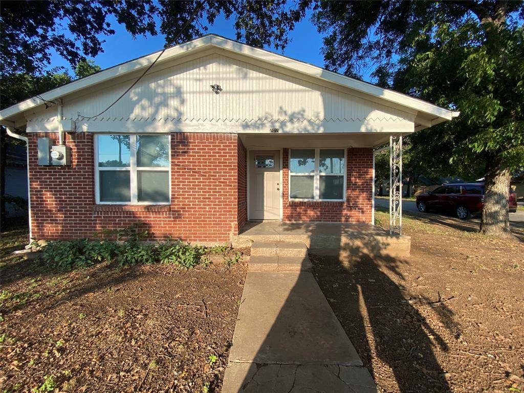 Cleburne, TX 76031,702 S Wilhite Street