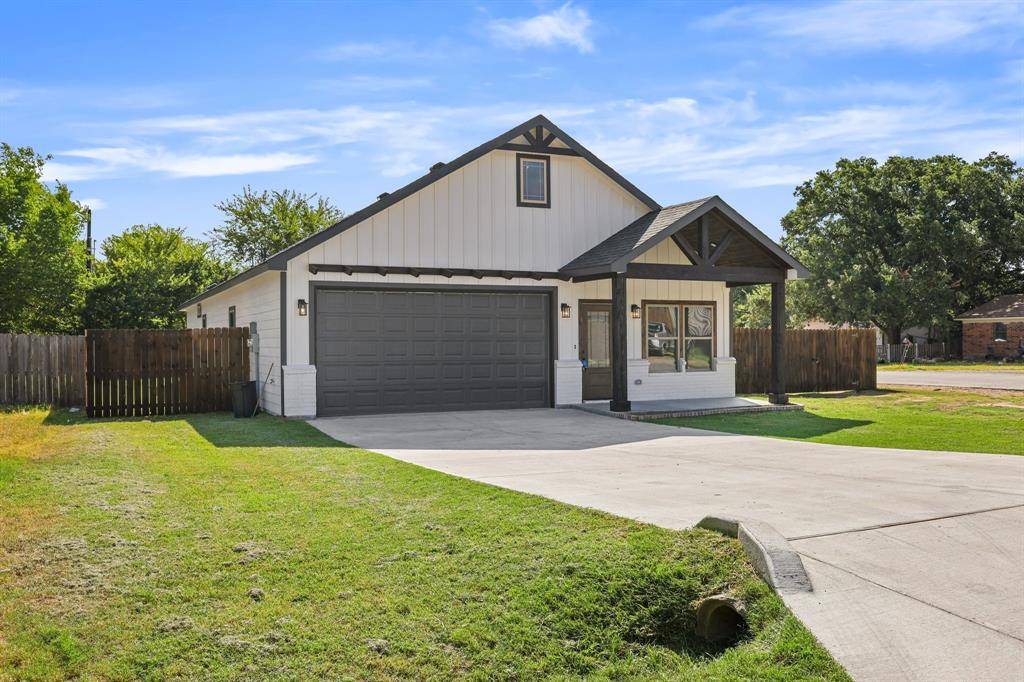 Azle, TX 76020,117 Dennis Drive