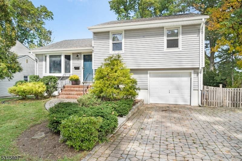 Madison Boro, NJ 07940,16 Fletcher Pl