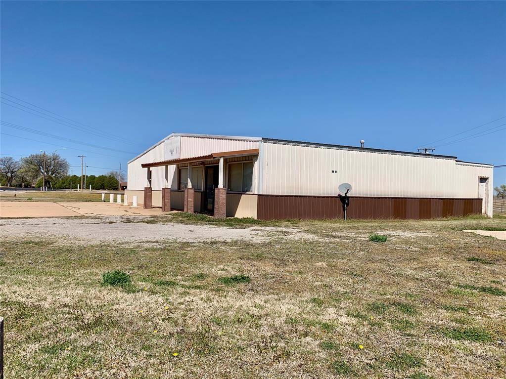 Burns Flat, OK 73647,221 S Highway 44