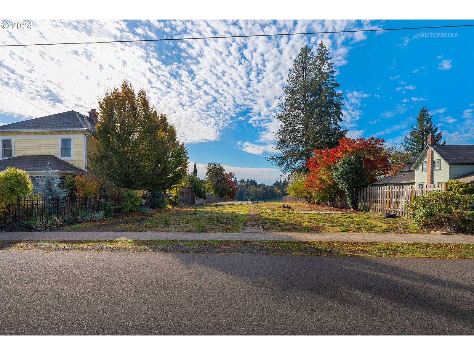 Carlton, OR 97111,420 W GRANT ST