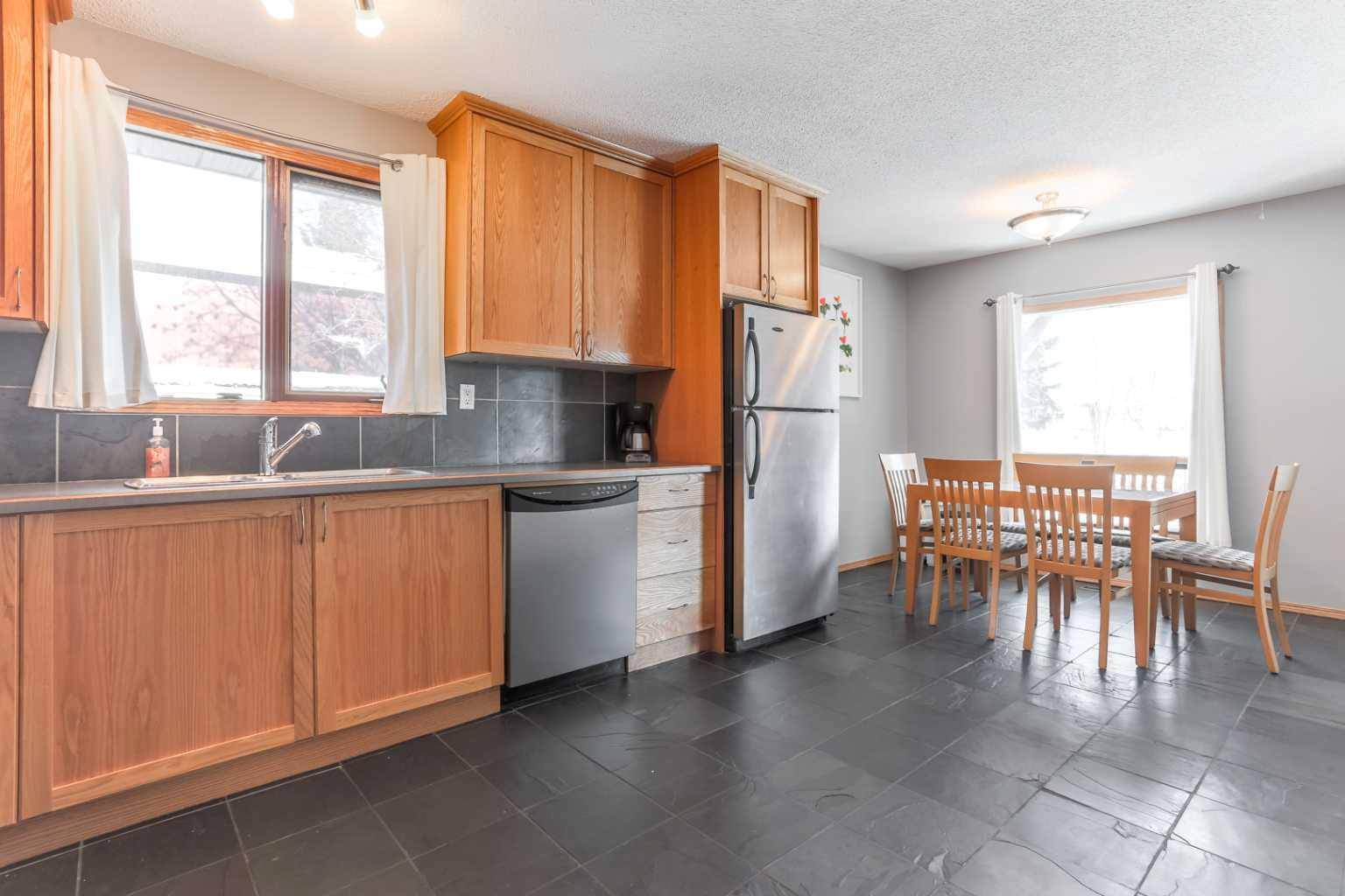 Calgary, AB T2B 0W2,3036 33A ST SE