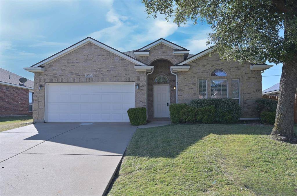 Burleson, TX 76028,1213 Spanish Moss Drive