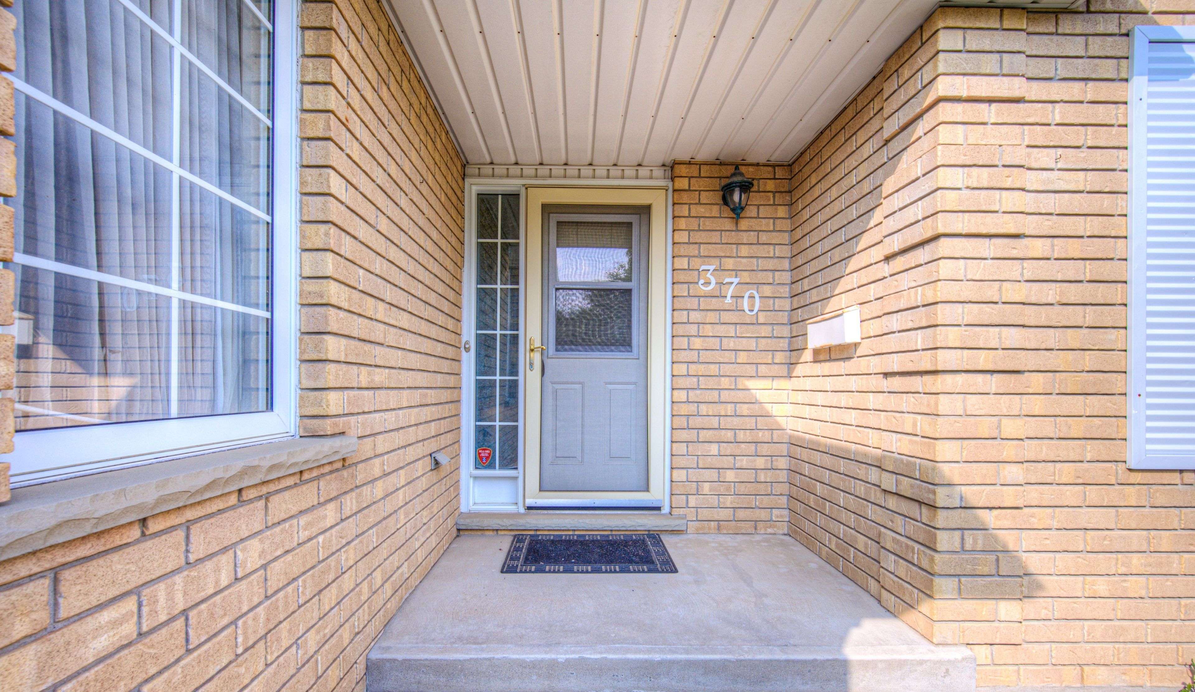 Kitchener, ON N2B 3V3,370 Keewatin AVE