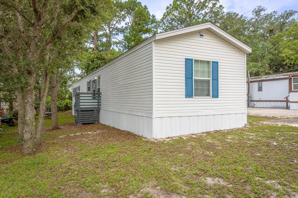 Lanark Village, FL 32323,106 Connecticut St