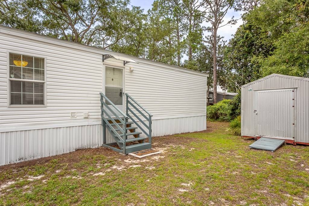 Lanark Village, FL 32323,106 Connecticut St