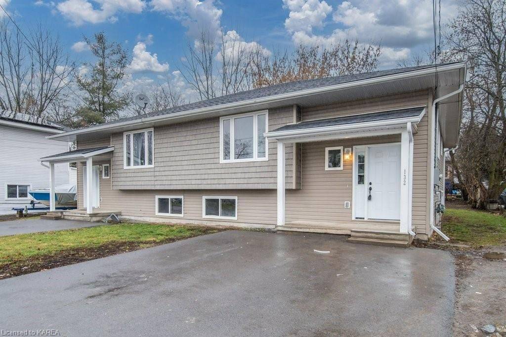 Deseronto, ON K0K 1X0,132 BRANT ST
