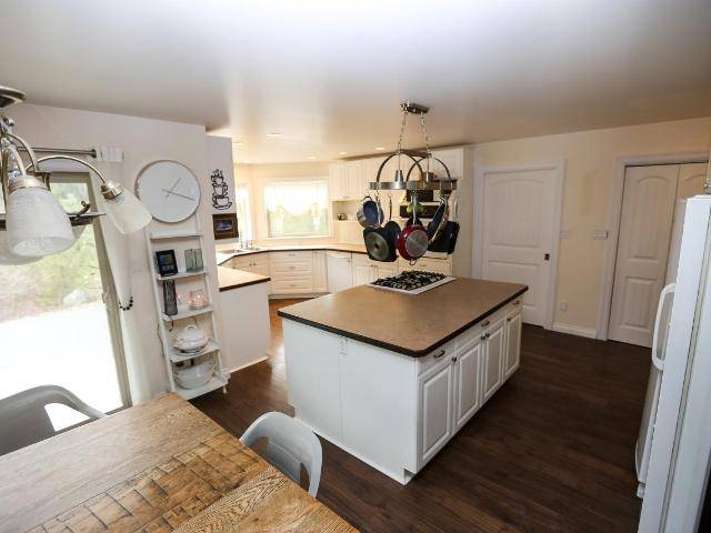 1612 FLUME ROAD, Barriere, BC V0E 1E0