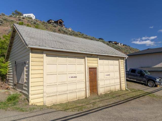 2042 WESTSYDE RD, Kamloops, BC V2B 7C2