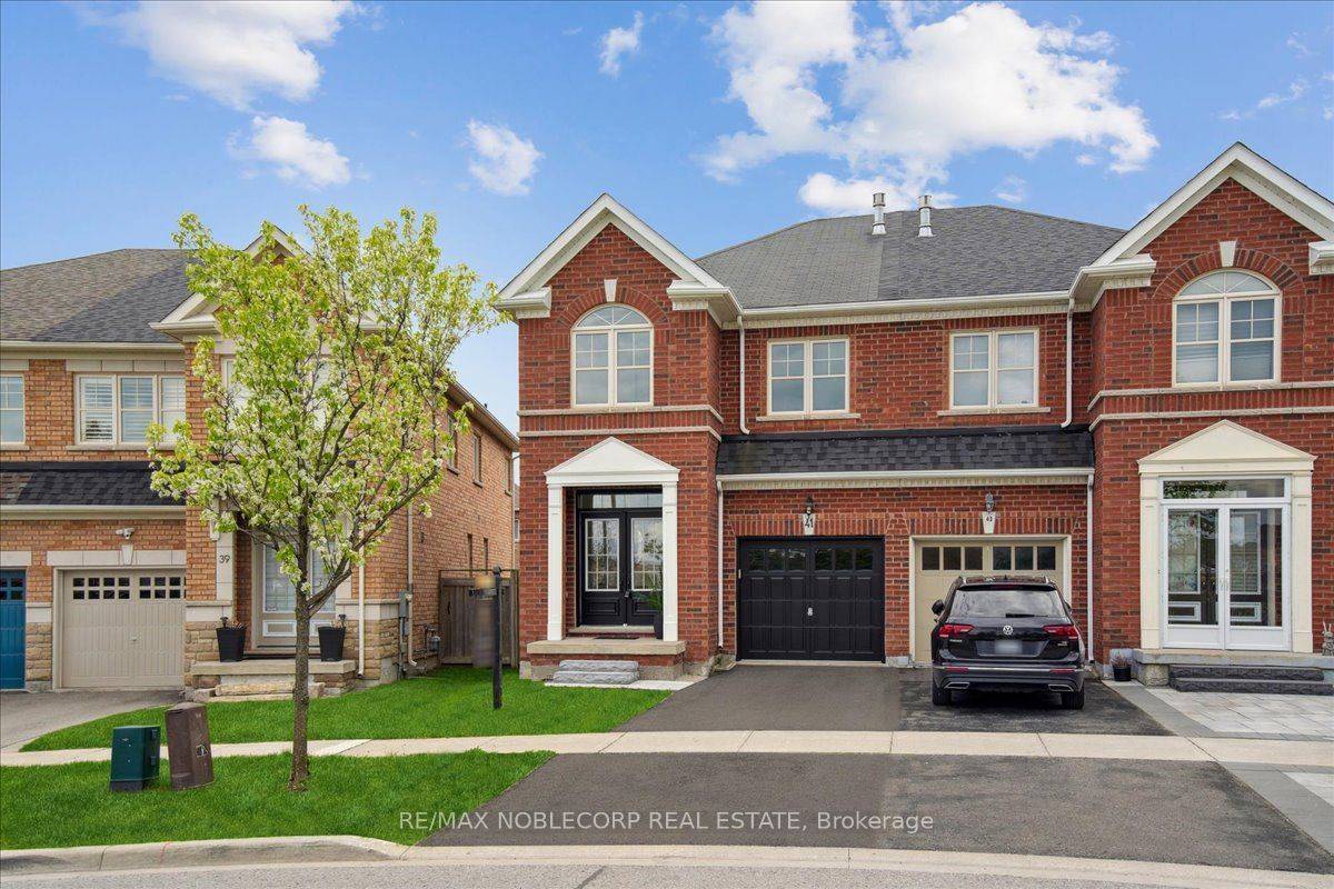 Markham, ON L6C 0L1,41 Robert Osprey DR