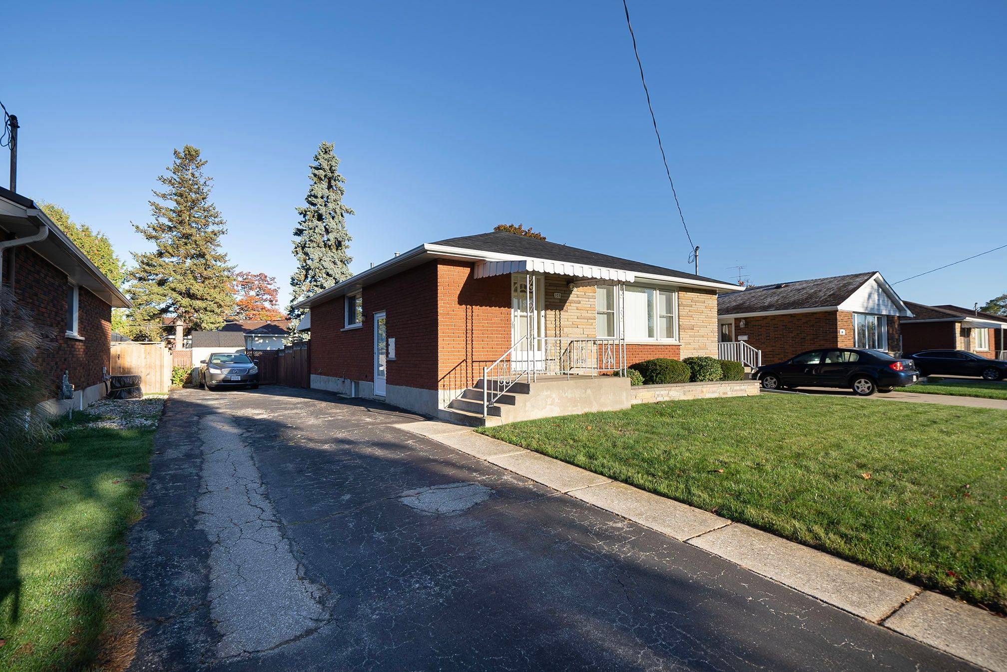 Brantford, ON N3S 1C7,103 Eighth AVE