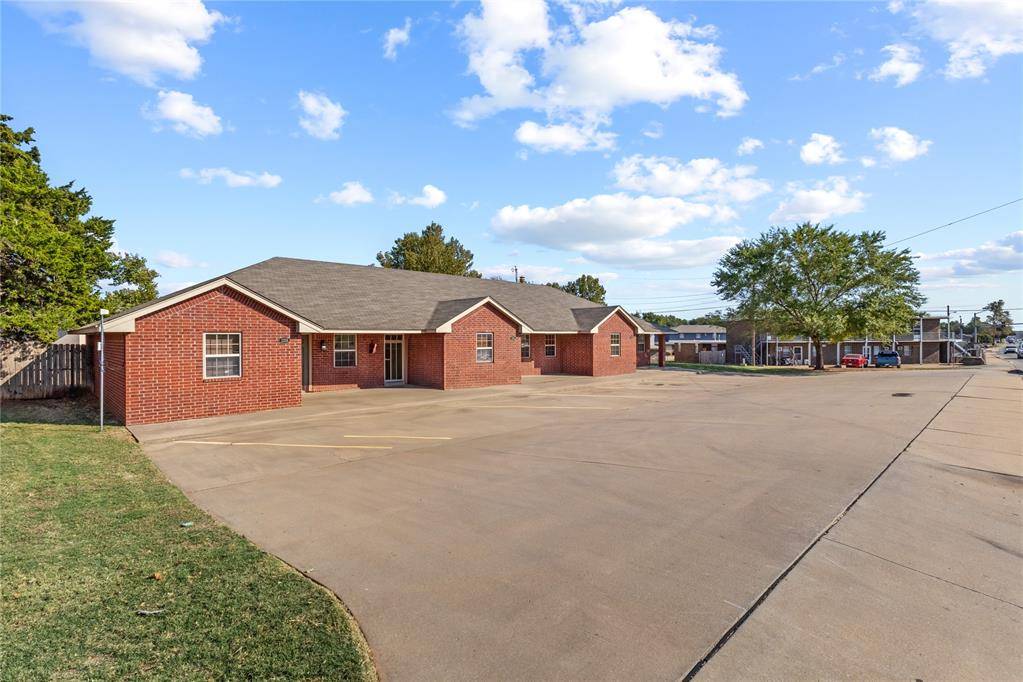 Weatherford, OK 73096,1310 N Washington Street