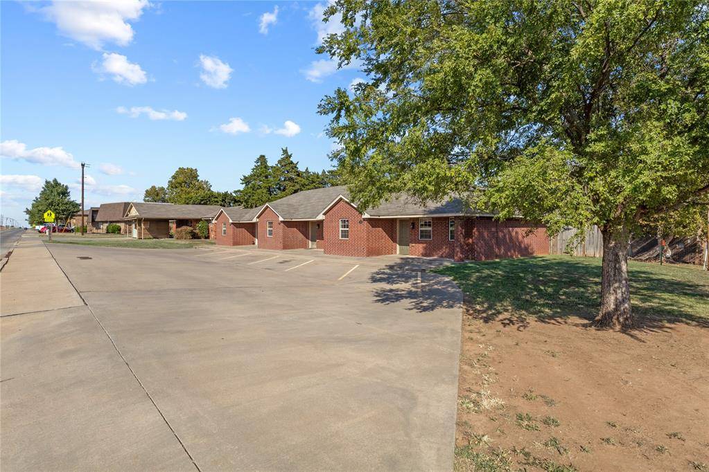 Weatherford, OK 73096,1310 N Washington Street