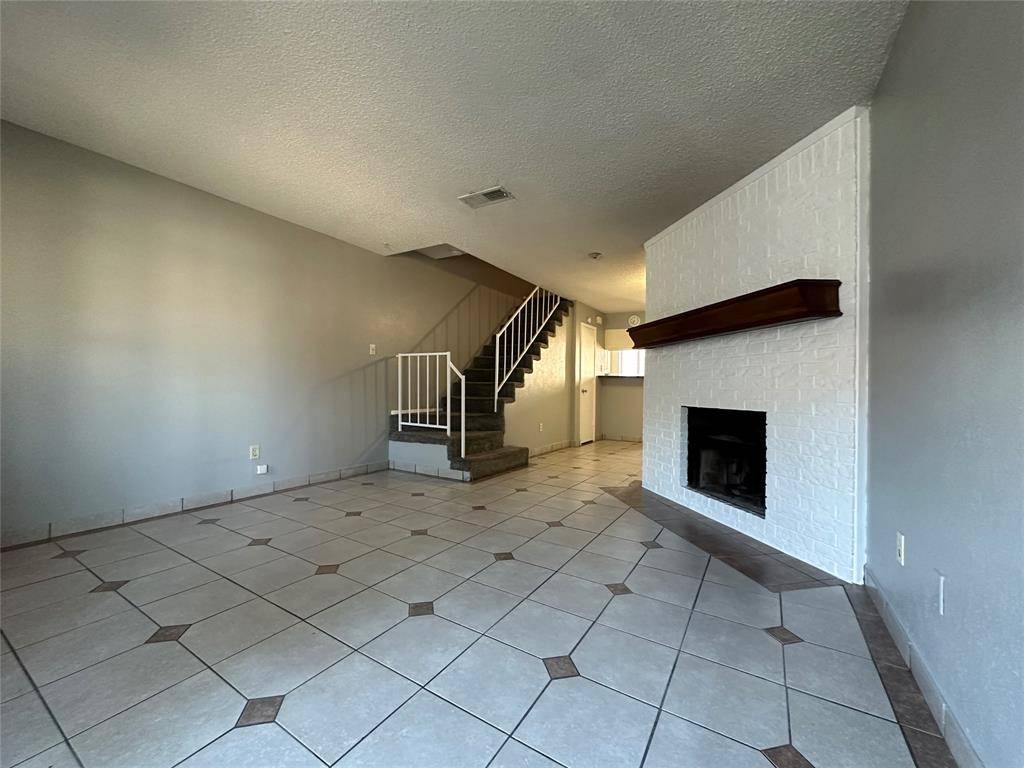 Mesquite, TX 75149,703 Lee Street #3A