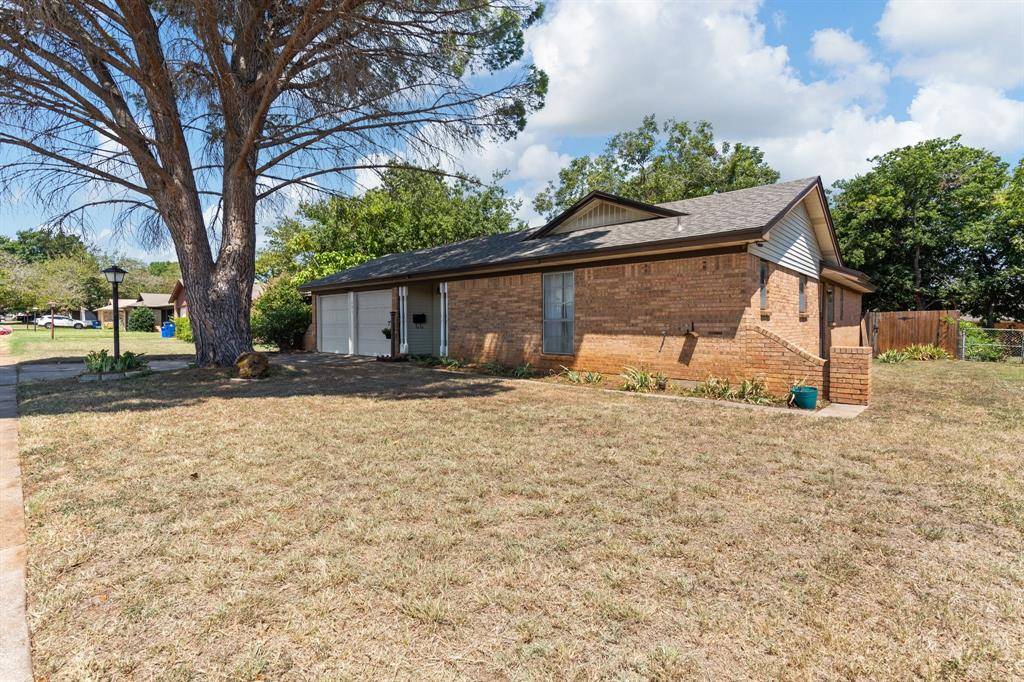 Crowley, TX 76036,621 E Mustang Street