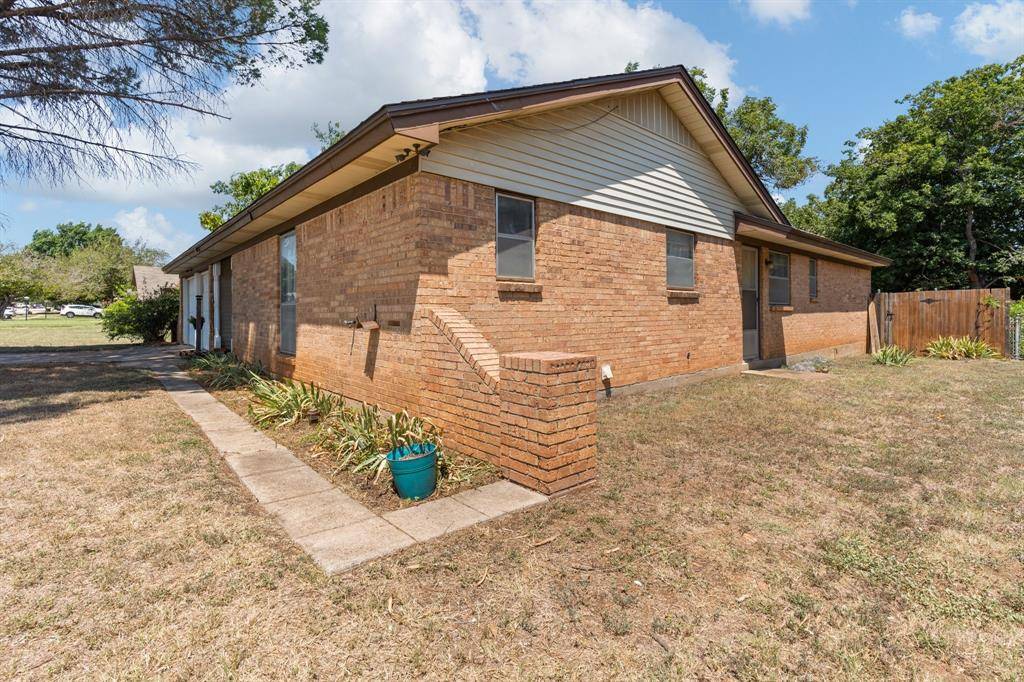 Crowley, TX 76036,621 E Mustang Street